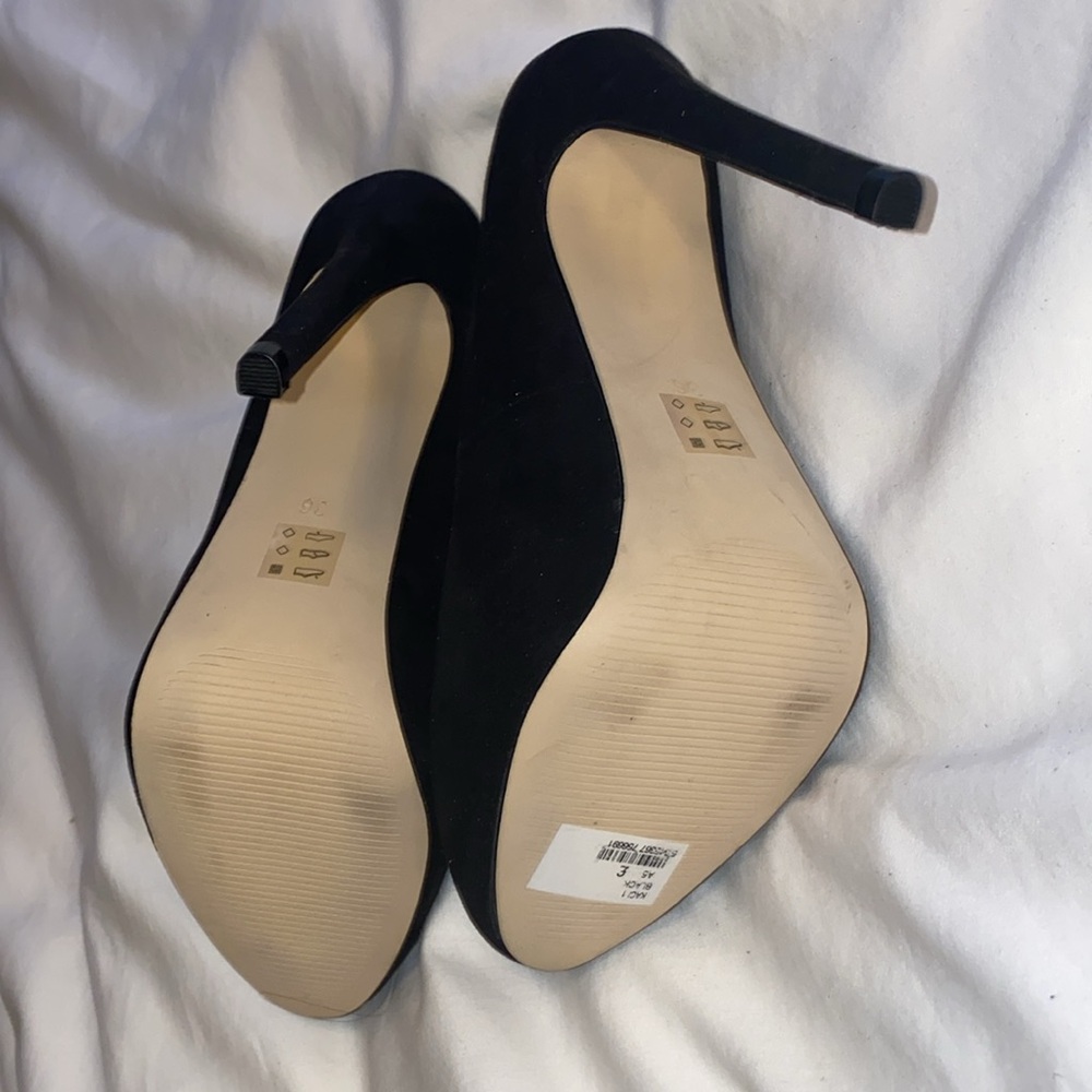 Kurt Geiger platform heels (4”/1”) black suede Size 5.5 GORGEOUS! - Picture 3 of 8
